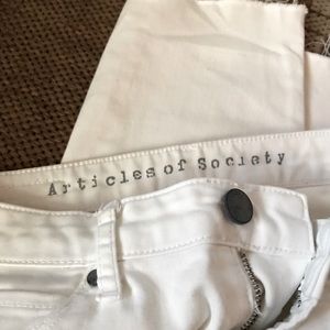Used white cropped jeans